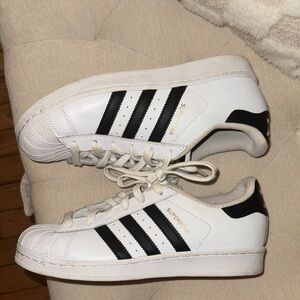 Adidas Mens Superstar Sneaker